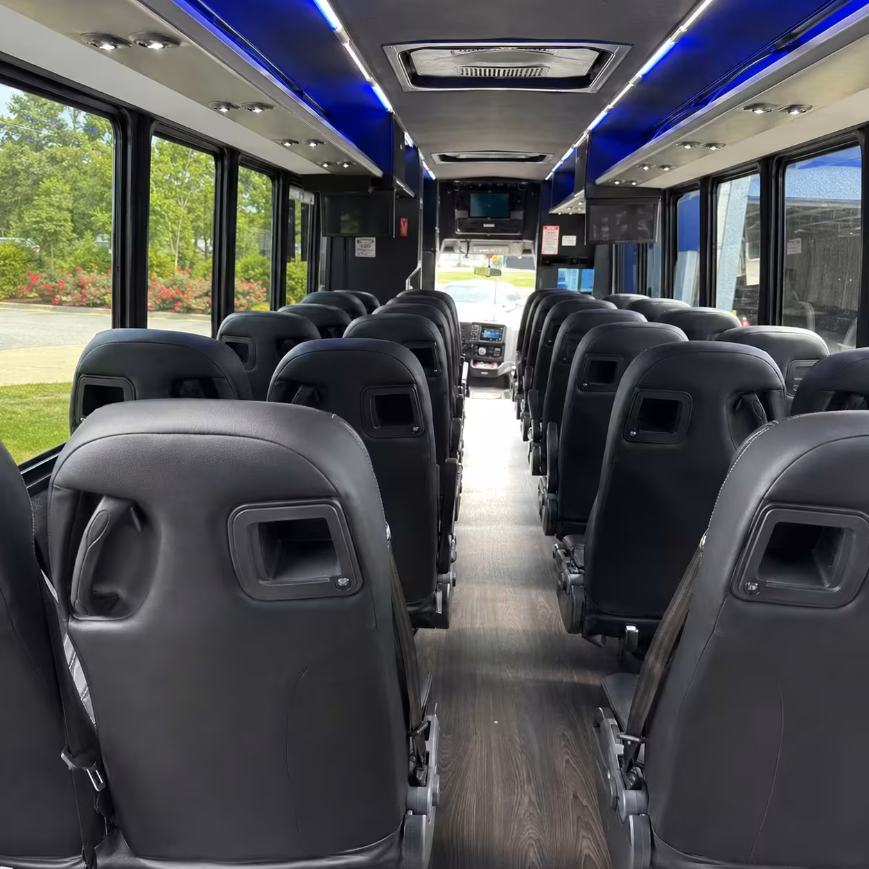 clovis 25 passenger minibus rental